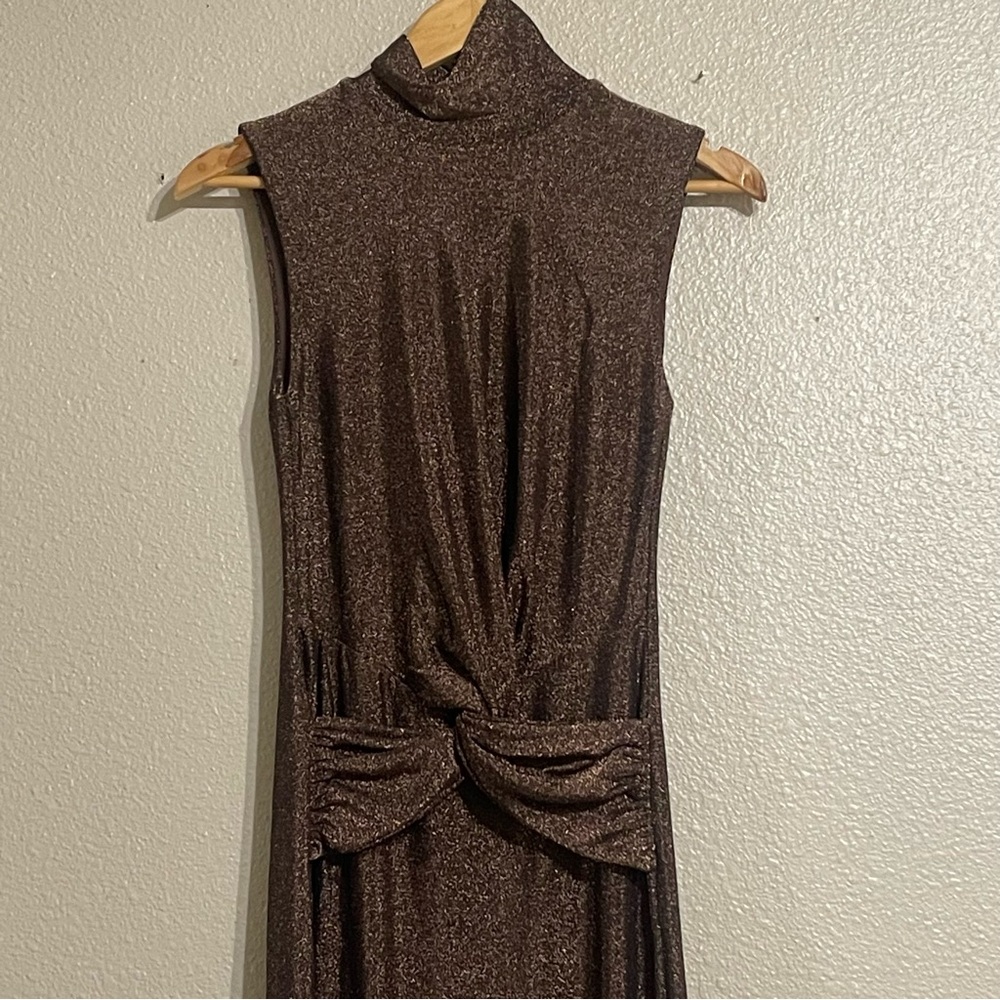 ASTR  the Label Riana Metallic Elegant‎ Brown Sleeveless Dress - Picture 6 of 16
